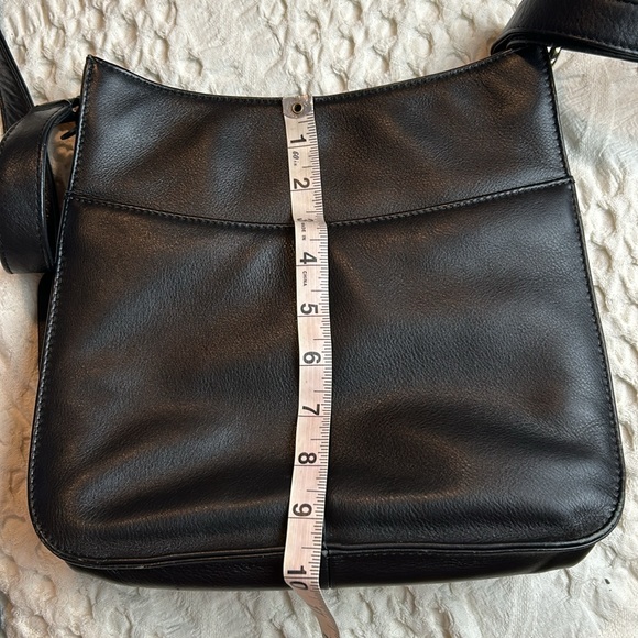 NWOT Levenger Soft Genuine Leather w/ suede strip Crossbody Messenger Bag - Picture 16 of 17